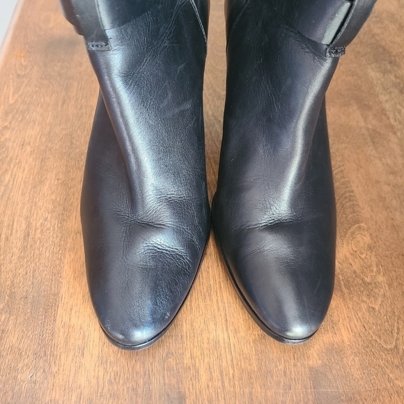 DONALD J Pliner Sarje Ankle Boots - Picture 4 of 16